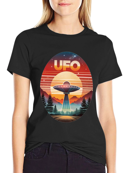Retro UFO T-Shirt - Sci-Fi Graphic Tee