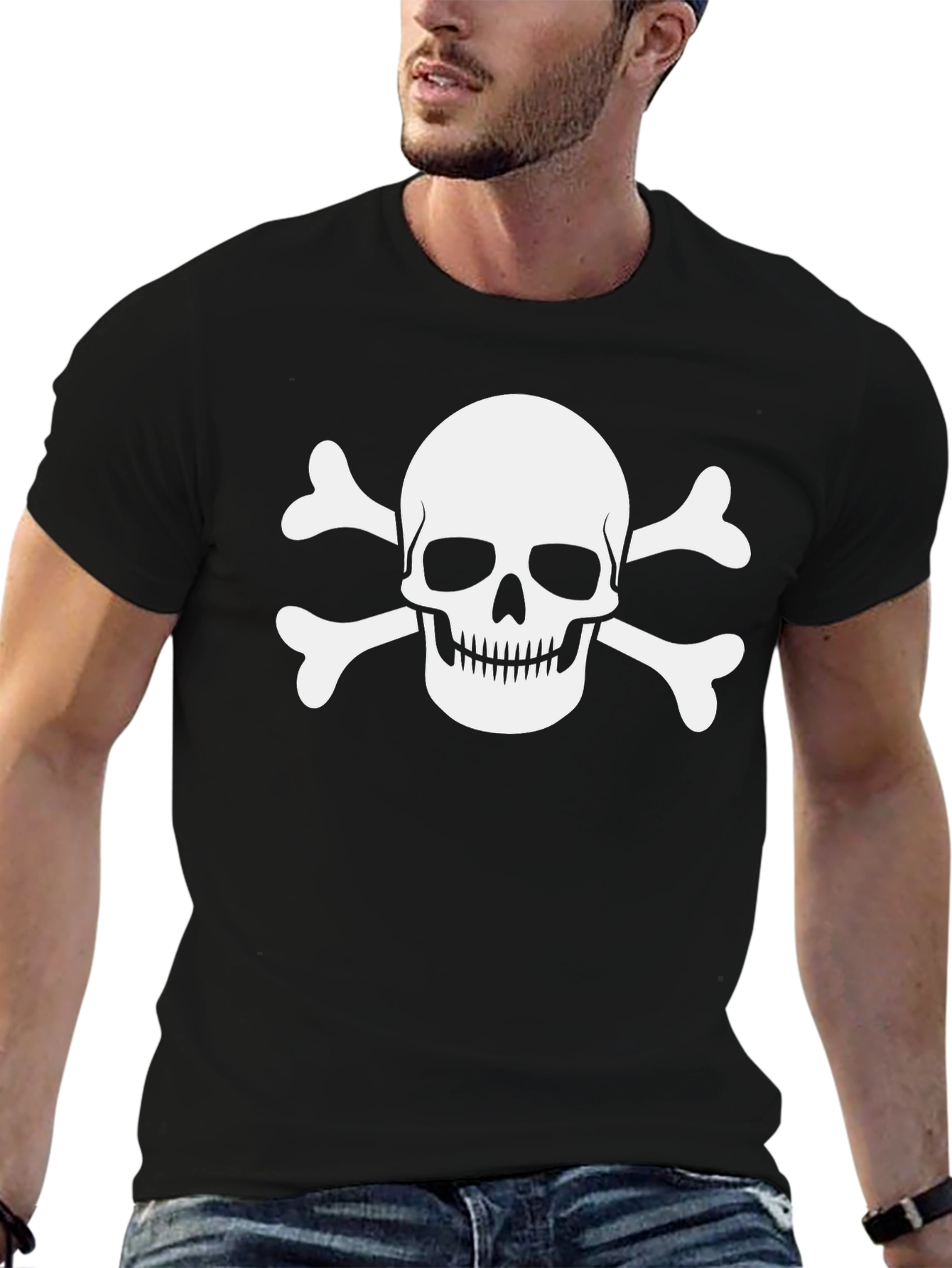 Skull & Crossbones Graphic Tee - Classic Pirate Design