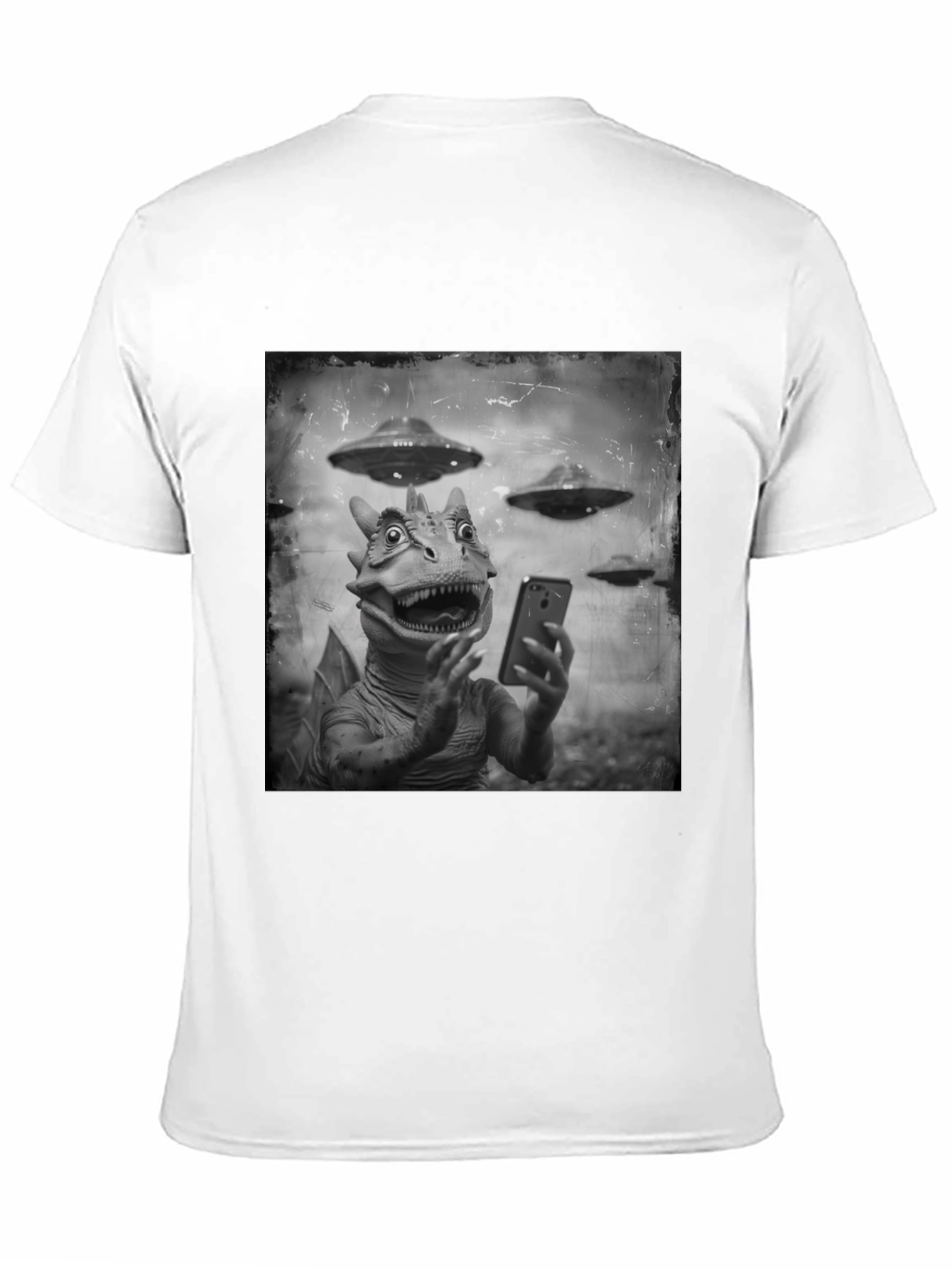 Retro Alien Lizard Selfie Graphic Tee
